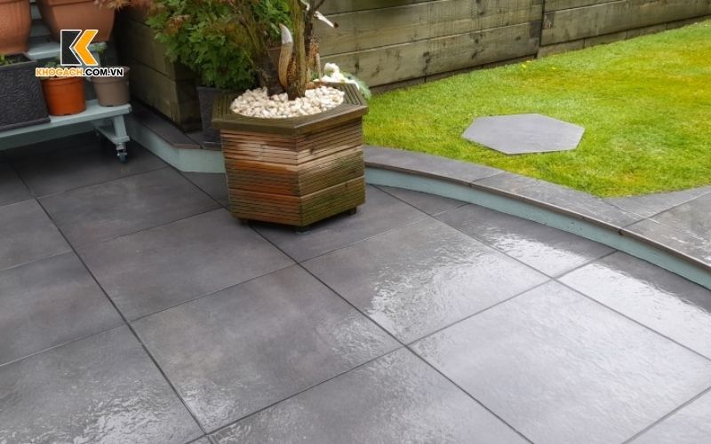 Vì sao nên sử dụng gạch ốp tường chống thấm?